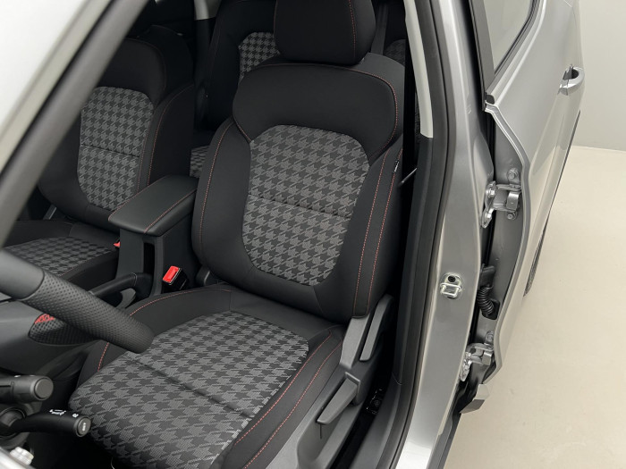 MG ZS ESSENTIAL PLUS 1.5 REZERVACE
