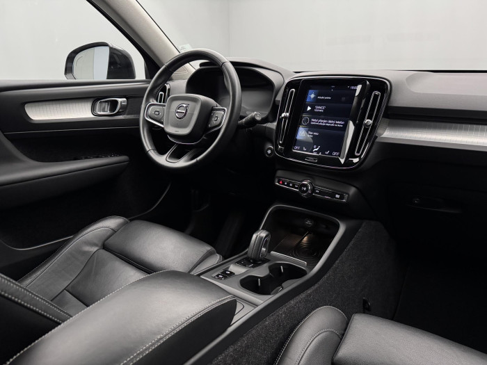 Volvo XC40 T5 AWD MOMENTUM PRO AUT 2.0 Momentum