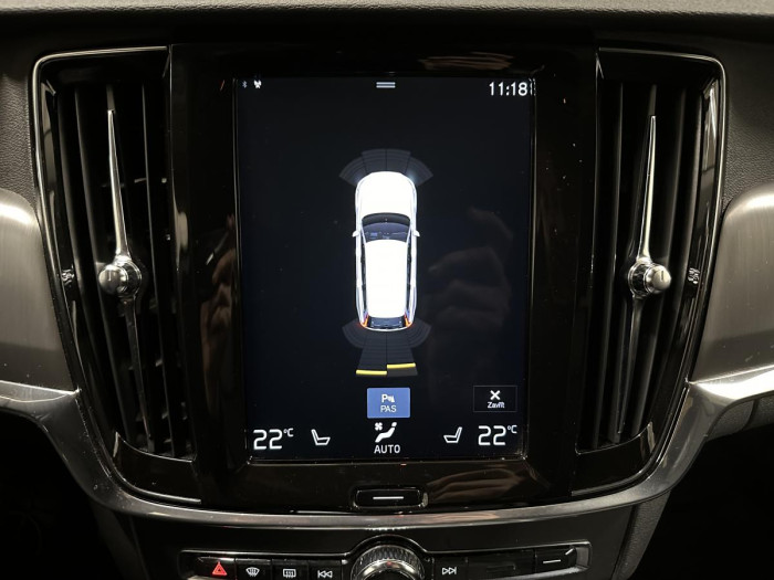 Volvo V90 D4 AWD MOMENTUM AUT REZERVACE 2.0 d Momentum
