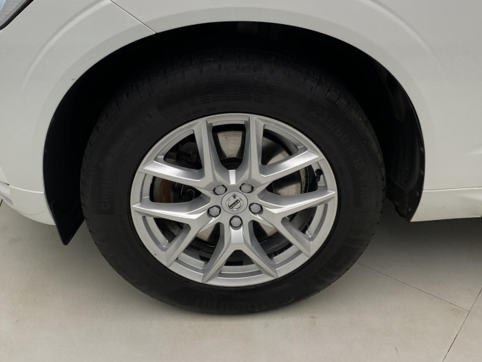 Volvo XC60 T5 AWD MOMENTUM AUT CZ 2.0 Momentum