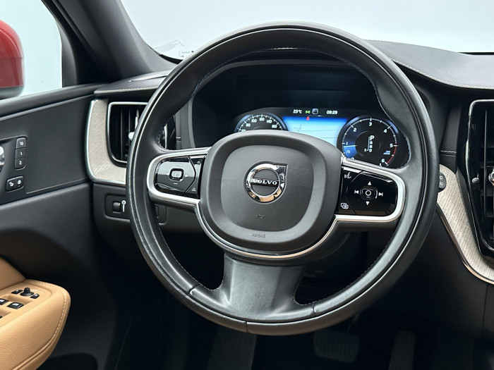 Volvo XC60 D4 AWD INSCRIPTION CZ 2.0 d
