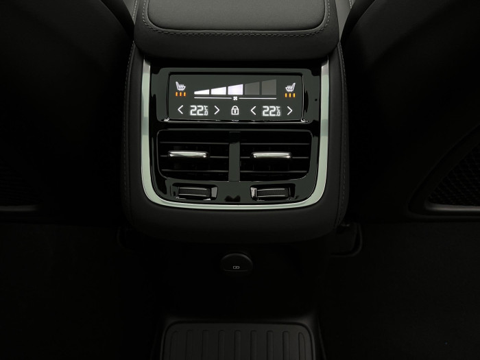 Volvo XC90 T8 AWD RECHARGE DARK ULTRA AUT