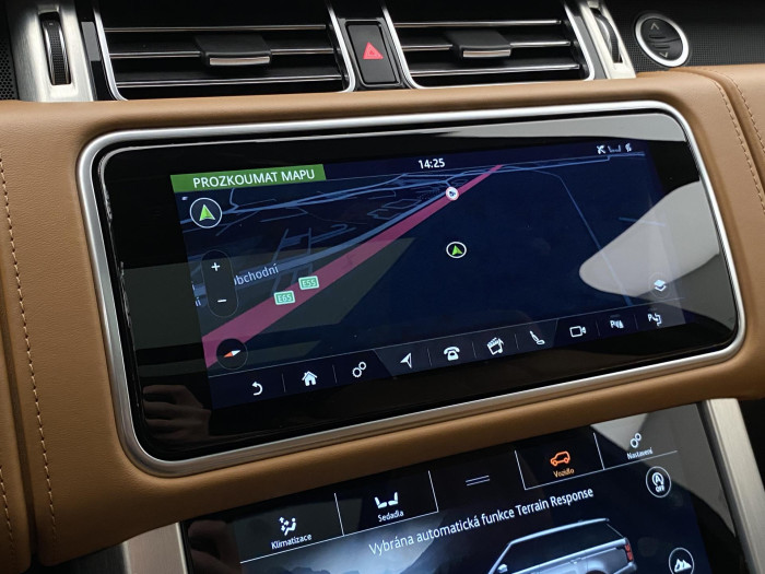 Land Rover Range Rover P525 AUTOBIOGRAPHY REZERVACE