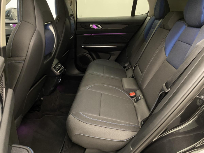 Lynk & Co 01 PHEV DCT AUT REZERVACE