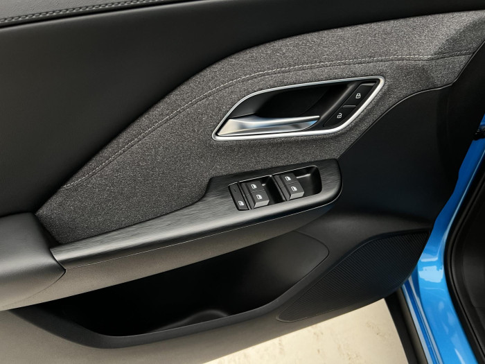 MG ZS ESSENTIAL Hybrid+ AUT
