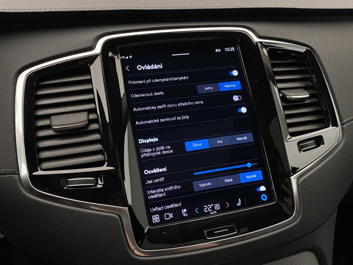 Volvo XC90 T8 AWD RECHARGE PLUS DARK AUT