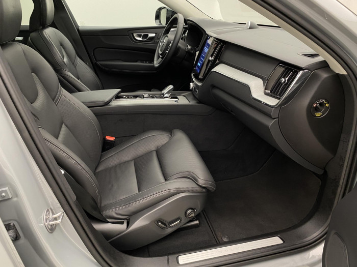 Volvo XC60 T8 AWD PLUG-IN DARK ULTRA CZ