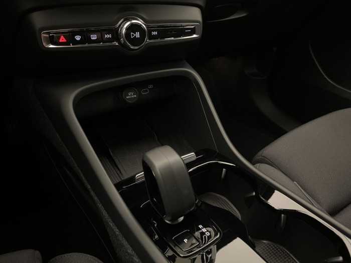Volvo C40 PURE ELECTRIC TWIN ENGINE PLUS Plus