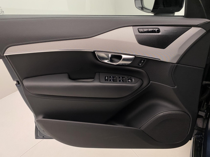 Volvo XC90 T8 AWD RECHARGE PLUS DARK AUT