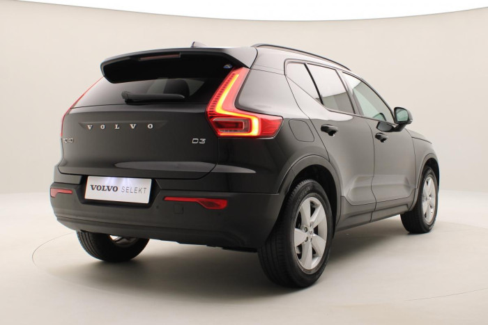 Volvo XC40 D3 MOMENTUM 1.maj REZERVACE 2.0 d Momentum