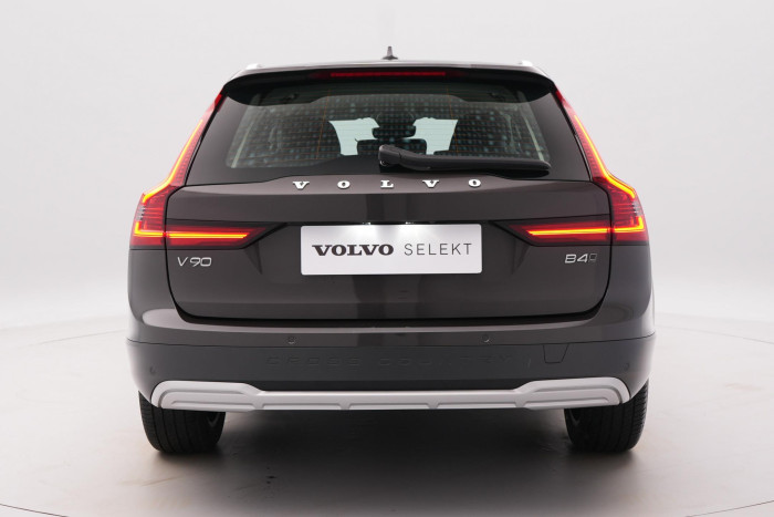 Volvo V90 CC B4 AWD PLUS AUT CZ 1.maj.