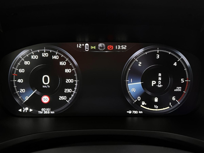 Volvo V60 CROSS COUNTRY B4 AWD Aut 1.maj