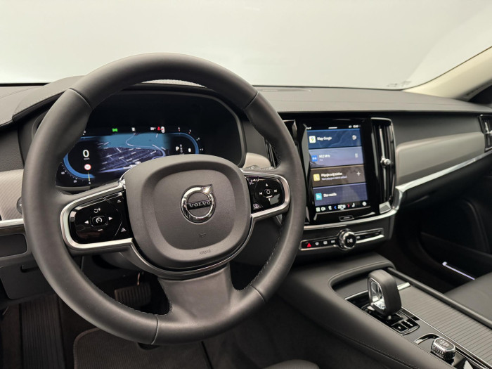 Volvo V90 CC B4 AWD PLUS CZ 1.maj
