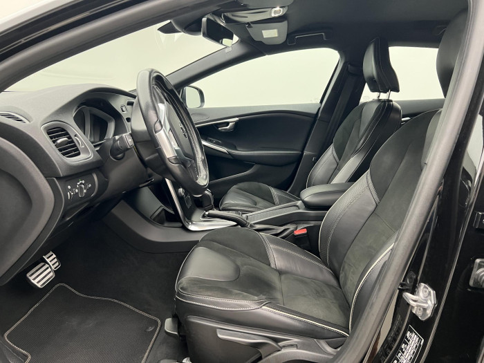 Volvo V40 D3 MOMENTUM AUT CZ 2.0 d Momentum