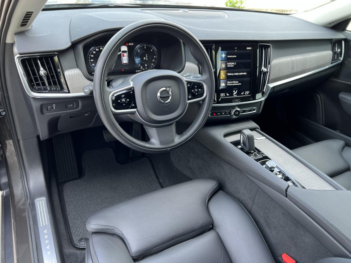 Volvo V90 CROSS COUNTRY B4 AWD Aut 1.maj