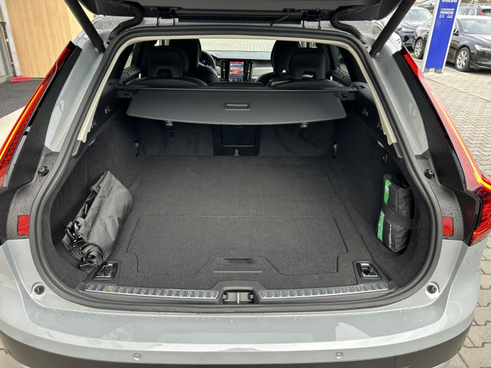 Volvo V90 B4 AWD AUT CROSS COUNTRY PLUS 2.0 Plus