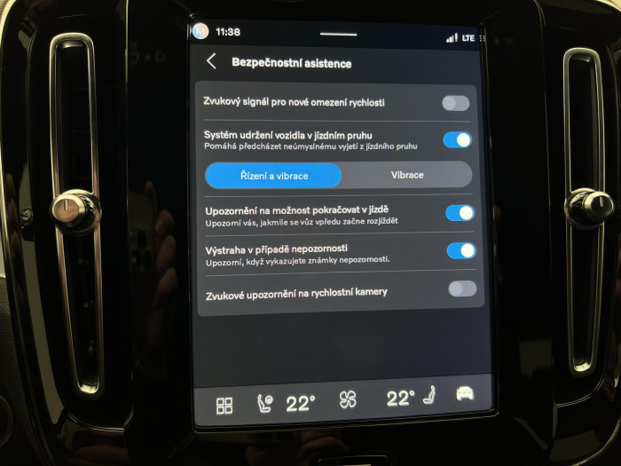 Volvo XC40 B3 DARK PLUS AUT