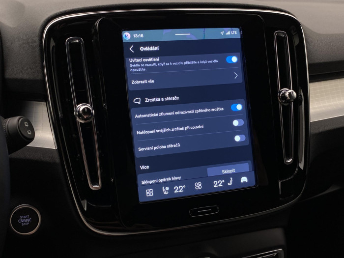 Volvo XC40 B3 DARK PLUS AUT CZ