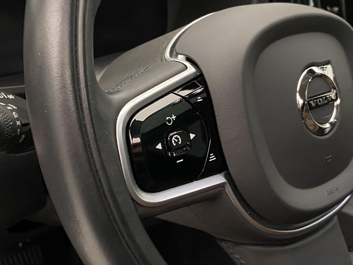 Volvo XC60 B4 AWD INSCRIPTION AUT CZ