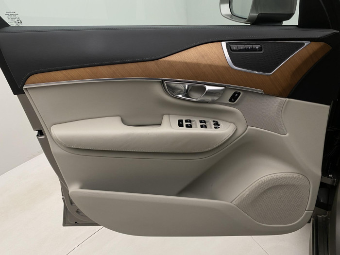 Volvo XC90 B5 AWD INSCRIPTION AUT CZ
