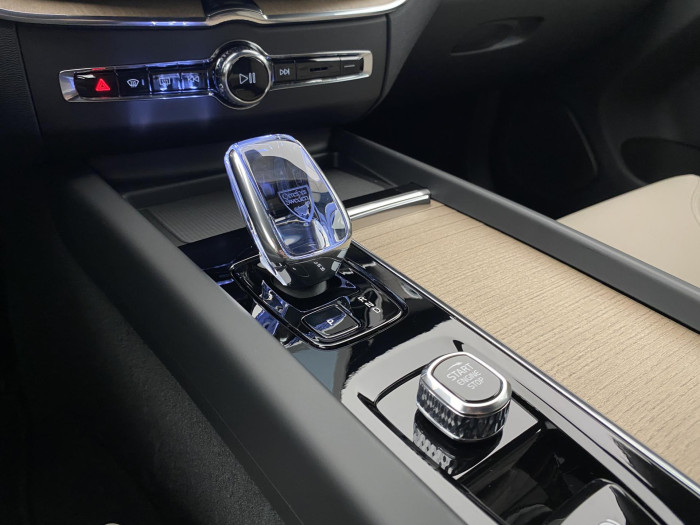 Volvo XC60 B5 AWD AUT DARK PLUS