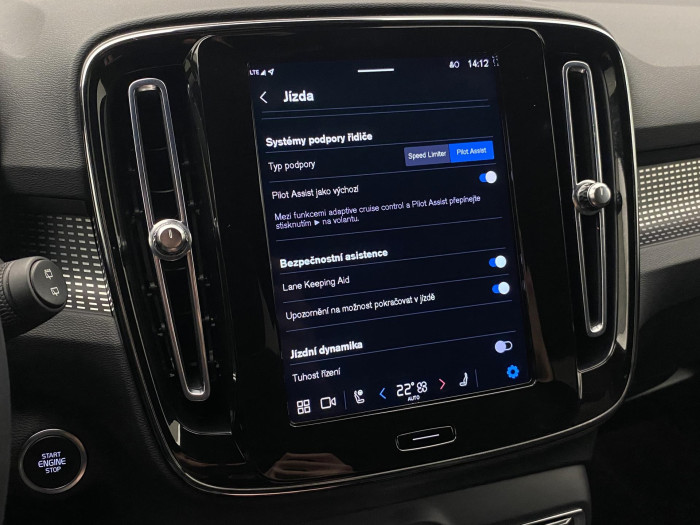 Volvo XC40 B4 AWD BRIGHT PLUS AUT CZ