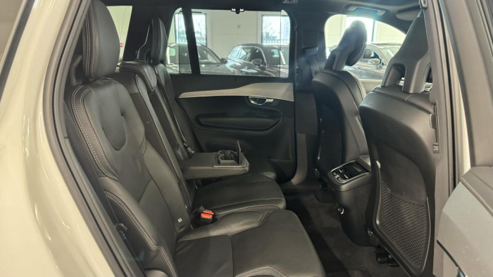 Volvo XC90 B5 AWD INSCRIPTION REZERVACE