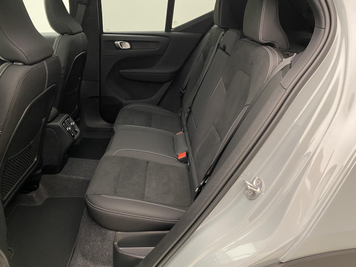 Volvo XC40 B3 AUT PLUS BLACK EDITION