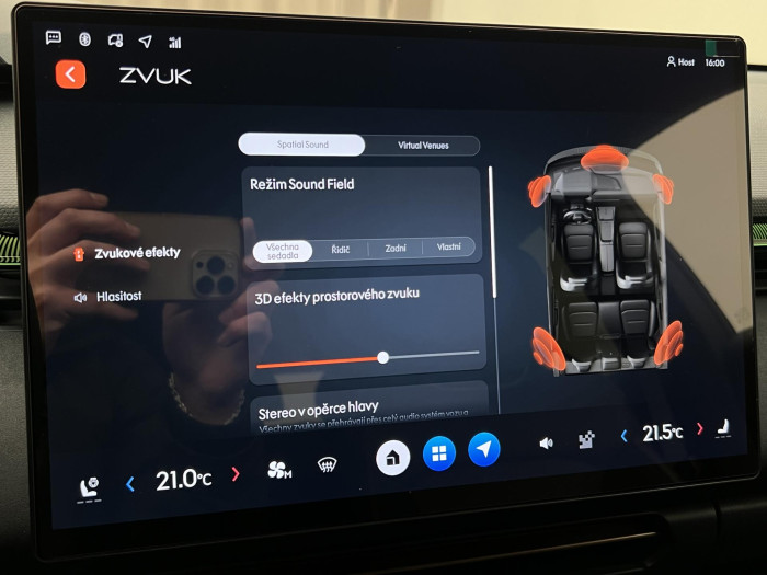 Lynk & Co 08 MORE PHEV
