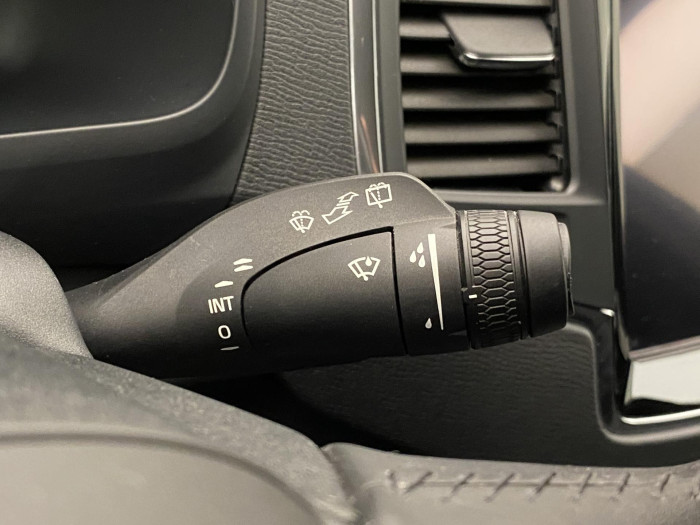 Volvo XC90 D5 AWD KINETIC AUT CZ 7míst 2.0 d