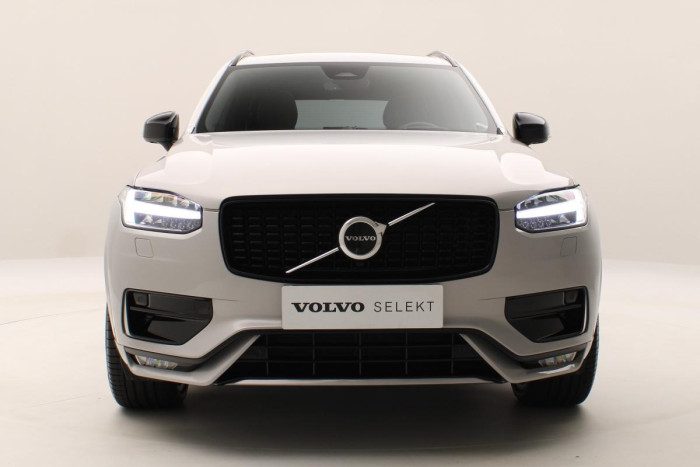 Volvo XC90 B5 AWD ULTIMATE DARK REZERVACE