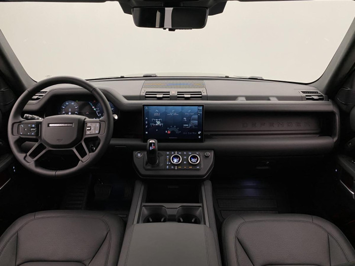 Land Rover Defender 130 D300 OUTBOUND 3.0 d