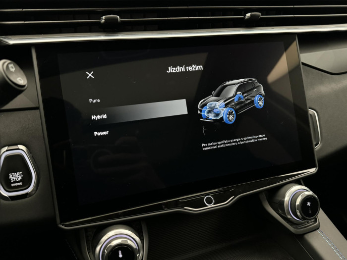 Lynk & Co 01 PHEV DCT AUT REZERVACE