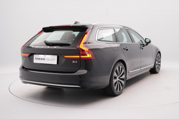 Volvo V90 B4 BRIGHT PLUS REZERVACE