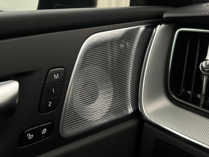 Volvo XC60 B5 AWD ULTRA BLACK EDITION AUT 2.0 Edition