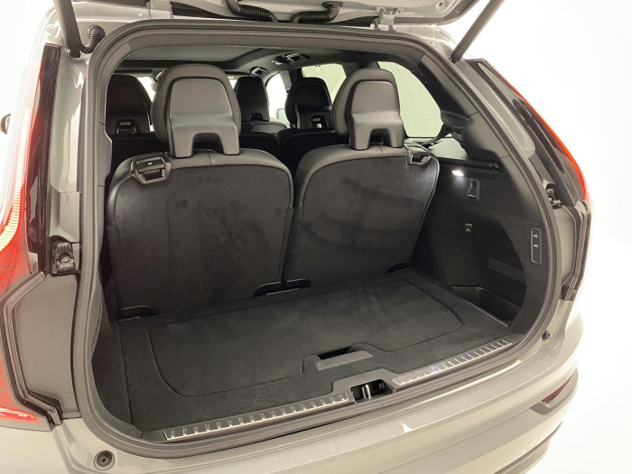 Volvo XC90 B5 AWD BLACK EDITION PLUS 7