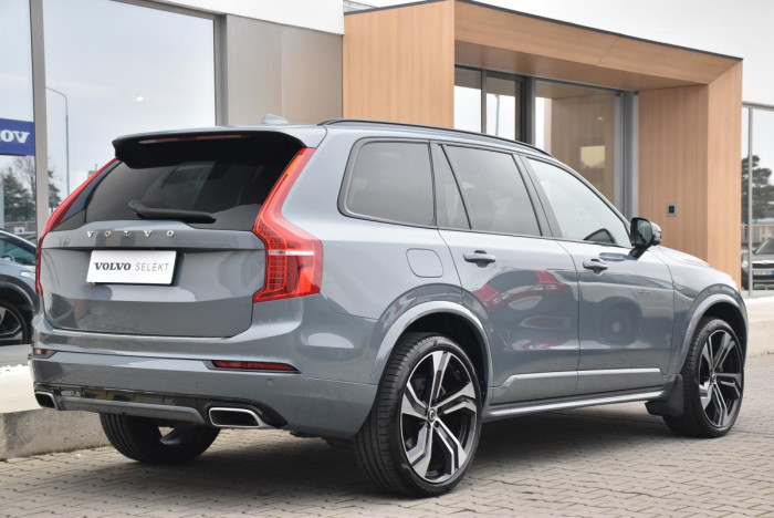 Volvo XC90 B5 AWD R-Design REZERVACE