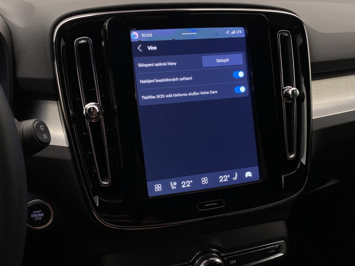 Volvo XC40 B3 DARK PLUS AUT CZ