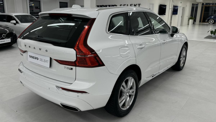 Volvo XC60 T5 AWD INSCRIPTION REZERVACE