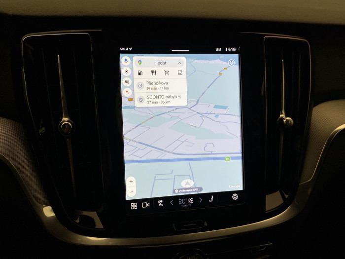 Volvo V60 B4 DARK PLUS AUT CZ