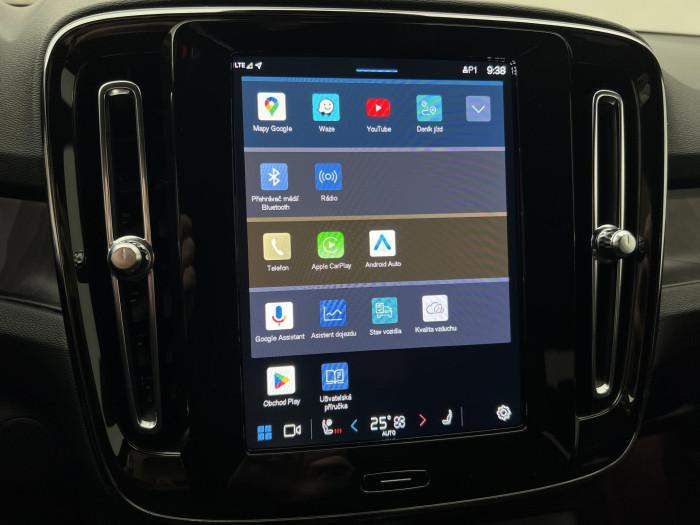 Volvo EX40 PURE ELECTRIC TWIN PLUS AUT CZ