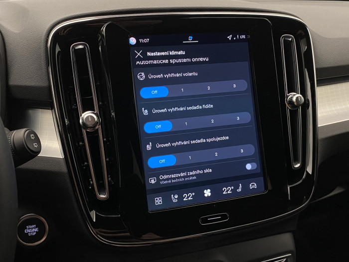 Volvo XC40 B3 AUT PLUS BLACK EDITION
