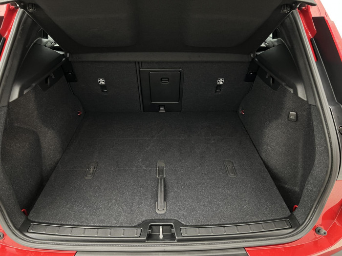 Volvo XC40 B3 ULTRA DARK AUT CZ 1.maj.