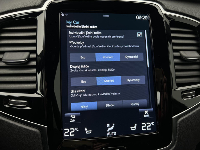 Volvo XC90 B5 AWD R-DESIGN 7MÍSTNÁ AUT