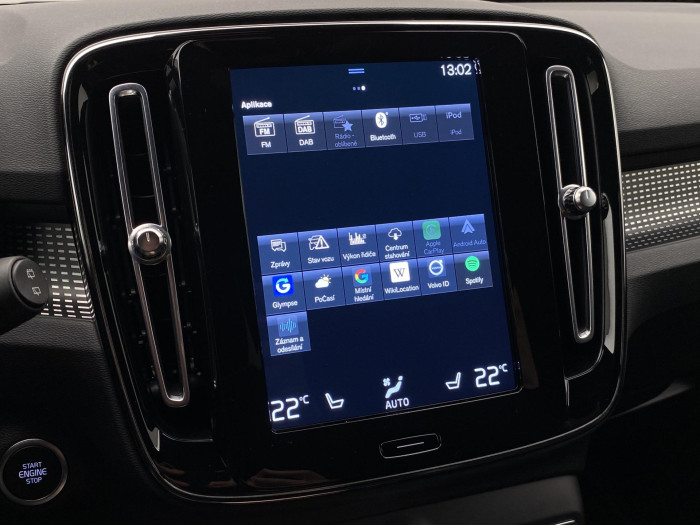 Volvo XC40 B4 AWD R-DESIGN AUT CZ