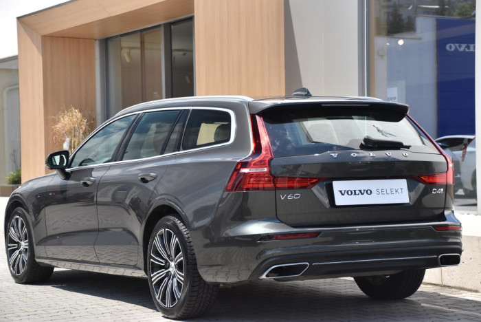 Volvo V60 D4 INSCRIPTION AUT REZERVACE 2.0 d