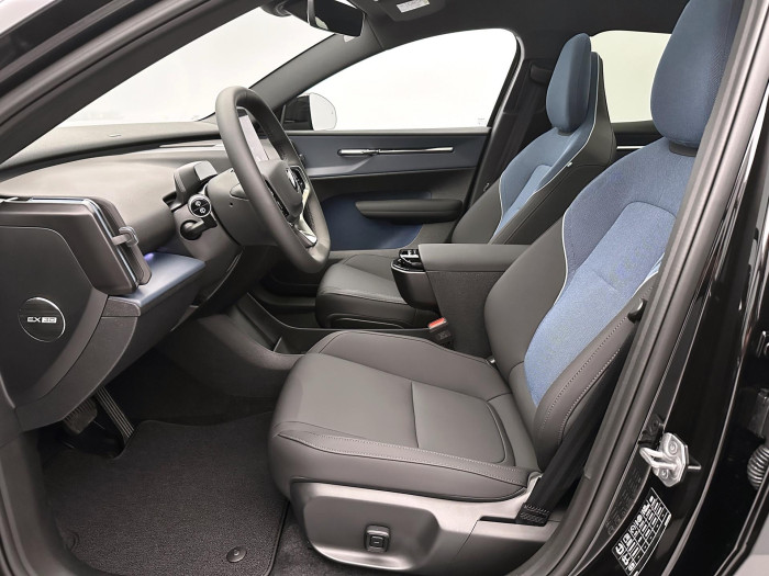 Volvo EX30 CROSS COUNTRY TWIN ULTRA