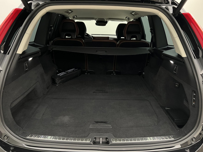 Volvo XC90 D5 AWD INSCRIPTION AUT CZ 2.0 d