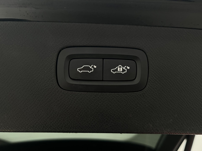 Volvo XC90 D5 AWD INSCRIPTION 7MÍSTNÁ AUT 2.0 d