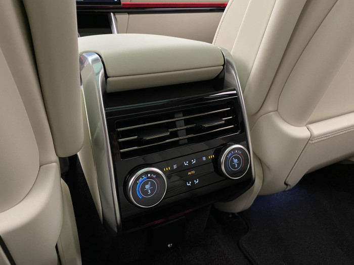 Land Rover Range Rover P530 AUTOBIOGRAPHY REZERVACE